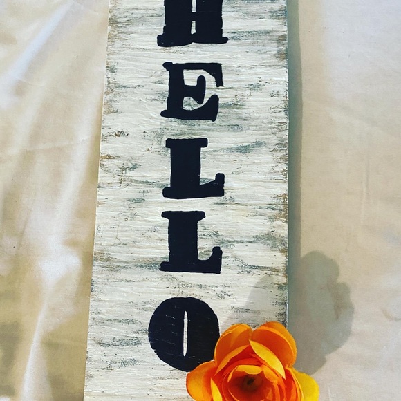 Hello sign - Picture 3 of 3